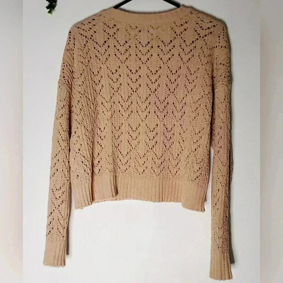 American Eagle Outfitters Beige Cropped Boxy Cable Knit Pullover  Sweater Sz S - Picture 2 of 9